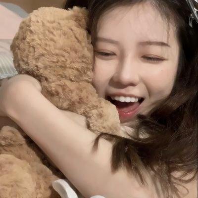 把哥哥变成可以携带的尺寸 背景图